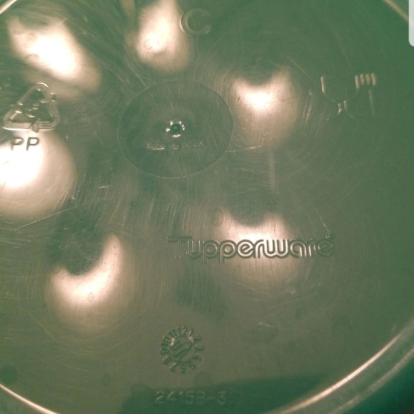 Tupperware Bundle - Picture 4 of 5